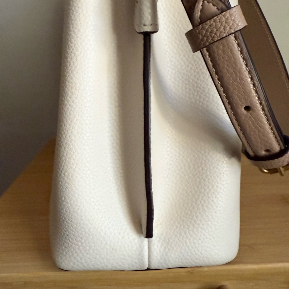 Coach Willow Colorblock Beige Leather Shoulder Bag - Picture 4 of 8